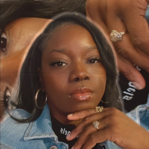 Meet your Posher, Gabrielle - Picture 2 of 3